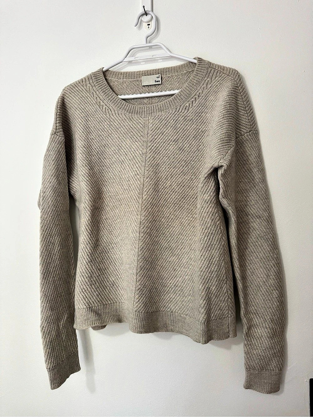 Wilfred Free Merino Wool Crewneck in Beige Size Medium